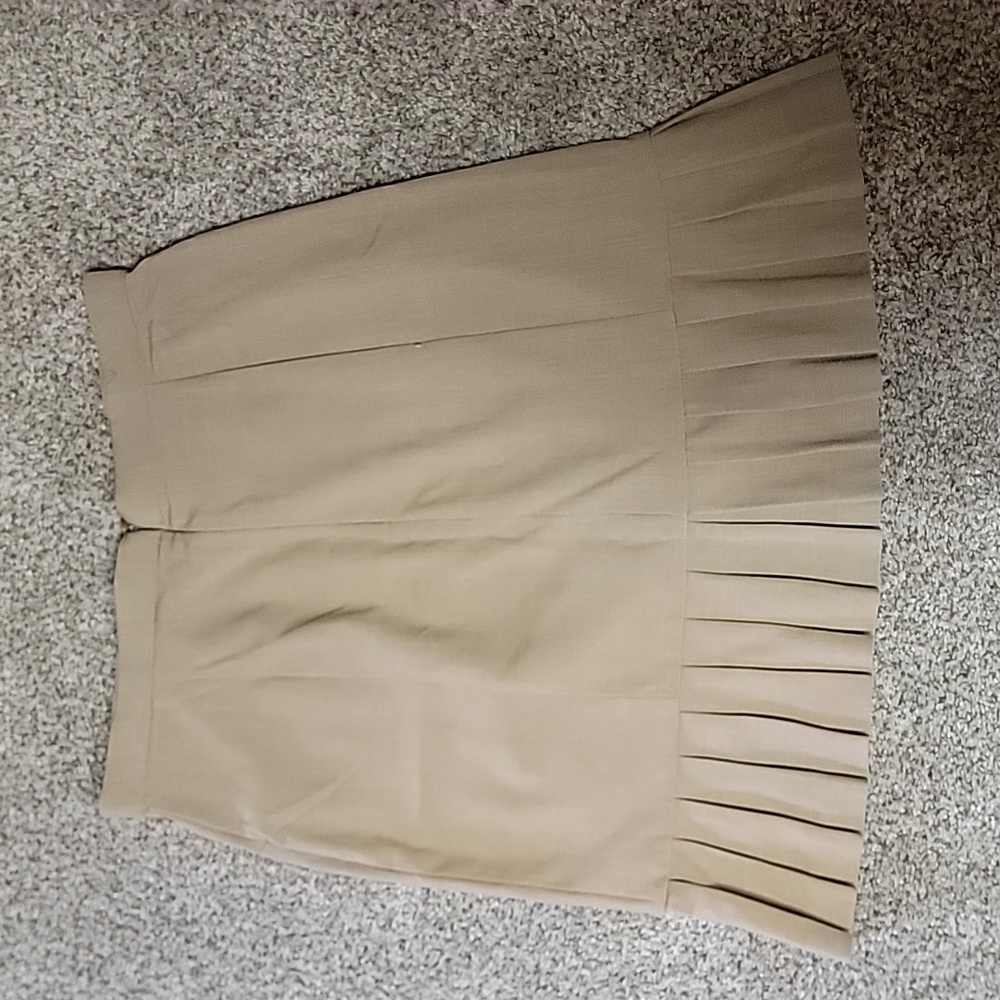 Skirt - Picture 2 of 3